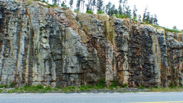 Planetenfrühzeit im Querschnitt. Älter als das Leben (auf der Erde).