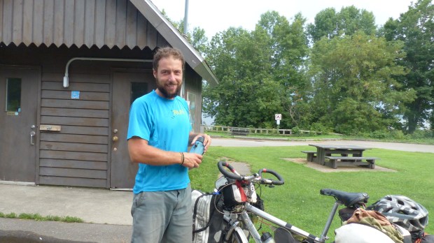 Roman der Weltumradler. Ihn traf ich exact beim 7000. Kilometer